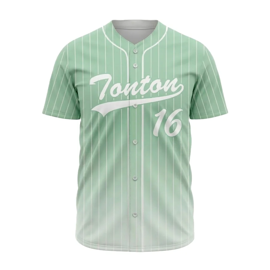 TONTON individuelles Baseball-Trikot in Mint Green mit feinen Streifen und vintage-inspirierter Schriftart